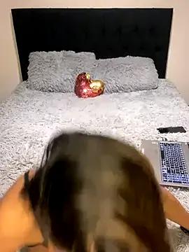 AlejandritaMilano from StripChat is Freechat