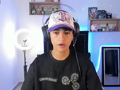 Alejo_Desire from StripChat is Freechat