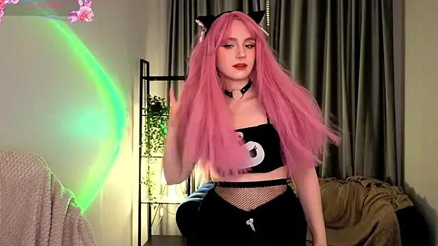 Try our streaming cams variety and talk on a personal level with our adorable girls streamers, showing off their bountiful shapes and dildos.