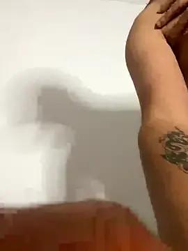 alemaolucca from StripChat is Freechat