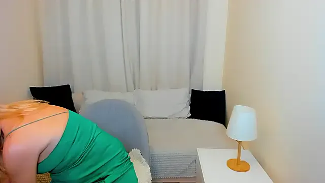 Alencia_ from StripChat is Freechat