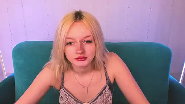 AlessaKiss from StripChat is Freechat