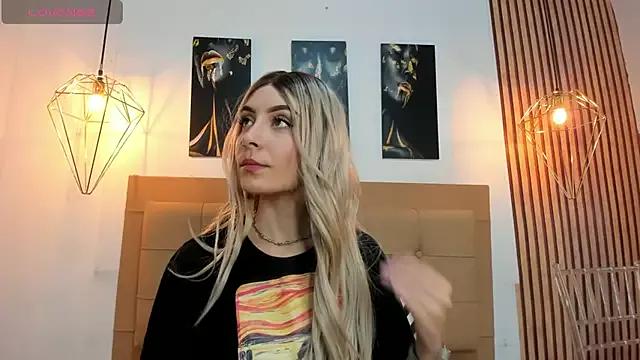 alesziarose from StripChat is Freechat