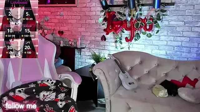 Try our streaming cams variety and talk on a personal level with our adorable girls streamers, showing off their bountiful shapes and dildos.