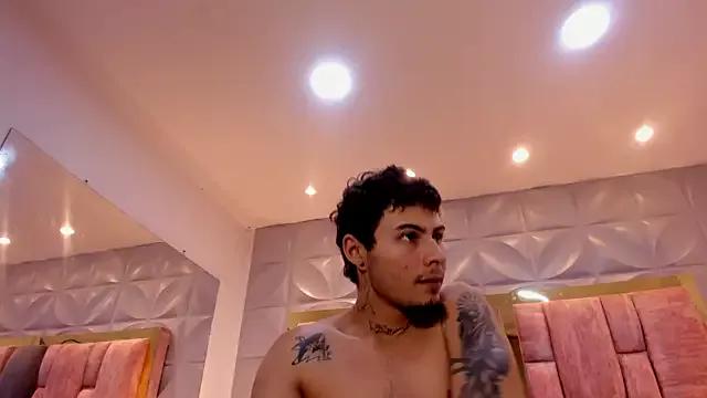 Alex_N_Blue from StripChat is Freechat