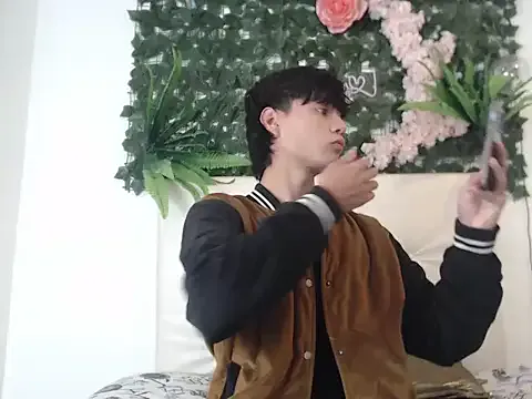 Try our streaming cams variety and talk on a personal level with our adorable girls streamers, showing off their bountiful shapes and dildos.