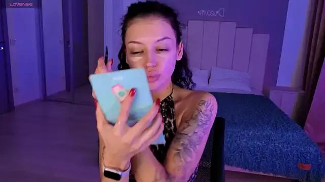Alexa___Hill from StripChat is Freechat