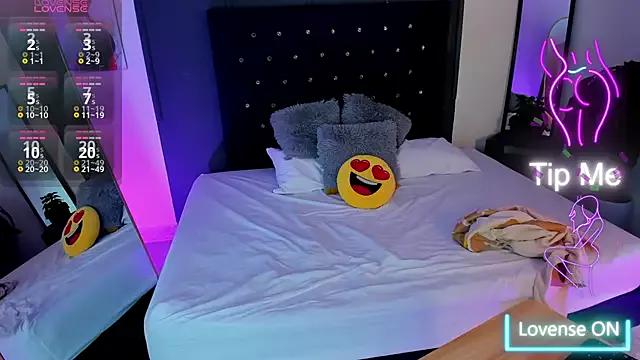 Try our streaming cams variety and talk on a personal level with our adorable girls streamers, showing off their bountiful shapes and dildos.