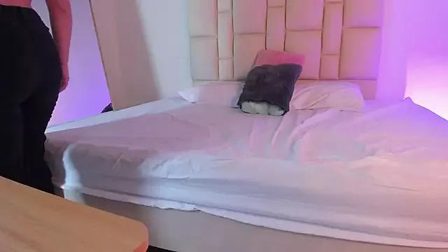 Try our streaming cams variety and talk on a personal level with our adorable girls streamers, showing off their bountiful shapes and dildos.