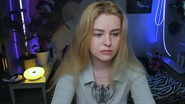 Alexa__Pirs from StripChat is Freechat