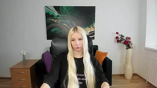 Try our streaming cams variety and talk on a personal level with our adorable girls streamers, showing off their bountiful shapes and dildos.