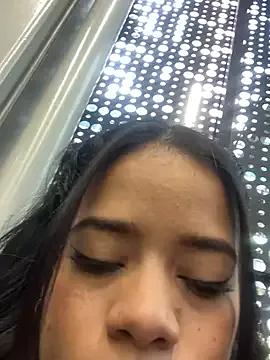 Alexahoot10 from StripChat