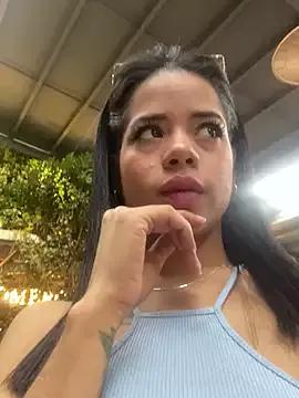 Alexahoot10 from StripChat