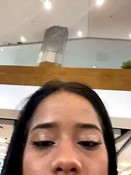 Alexahoot10 from StripChat