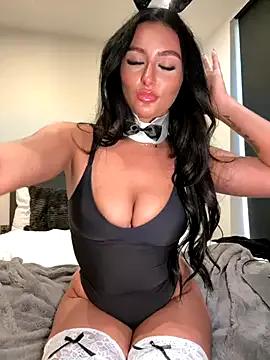 AlexandraLovex from StripChat is Freechat
