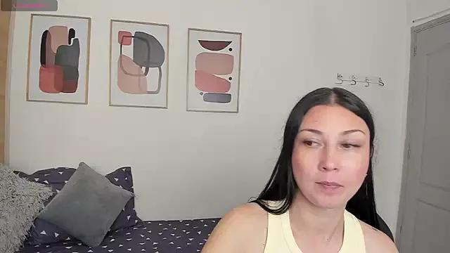 Alexia_milf_ from StripChat is Freechat