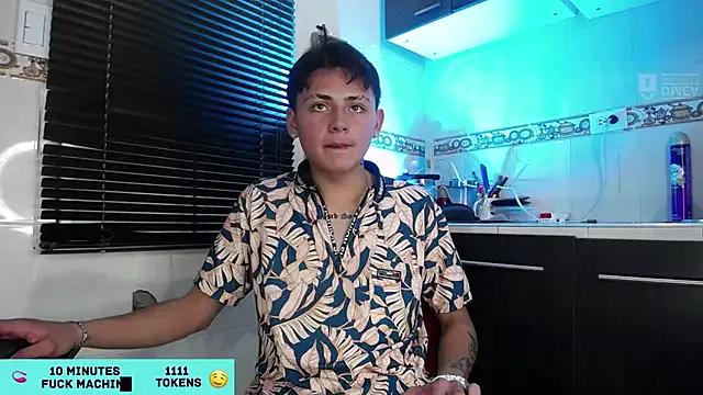 AlexLeon_18 from StripChat