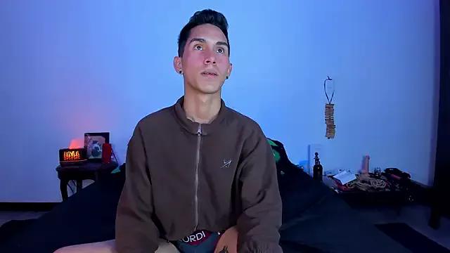Alexmillers from StripChat is Freechat