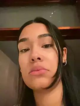 Alexsa_V from StripChat