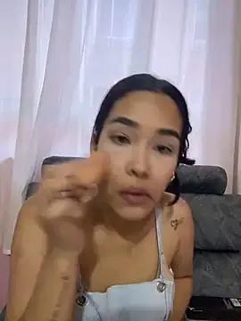 Alexsa_V from StripChat is Freechat