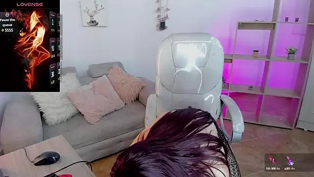 Try our streaming cams variety and talk on a personal level with our adorable girls streamers, showing off their bountiful shapes and dildos.