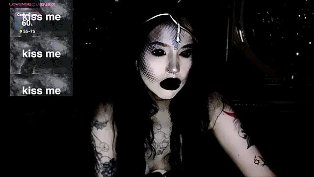 Alexx_succubus from StripChat