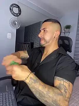 ALEXXX_KING from StripChat is Freechat