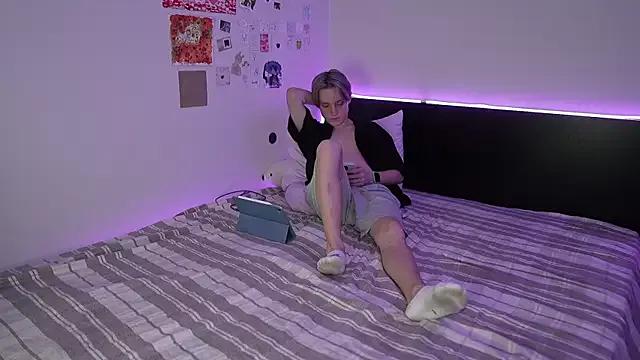 Alexycutie from StripChat is Freechat