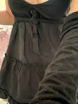ALEYNABEREN1 from StripChat is Freechat