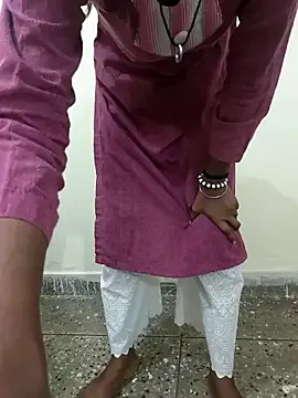 Alia-00 on StripChat 