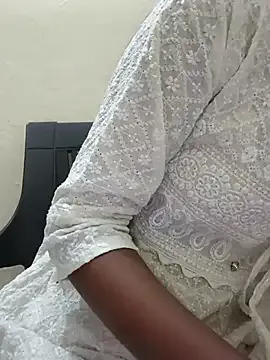 Alia-00 on StripChat 