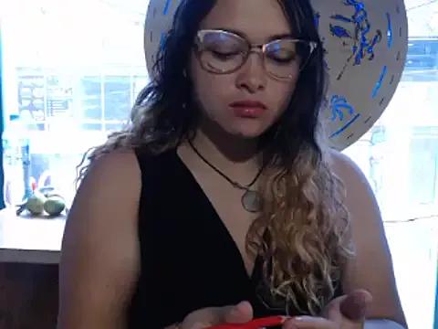 AliaGarcia_ from StripChat is Freechat