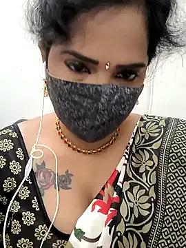 Aliana26 from StripChat