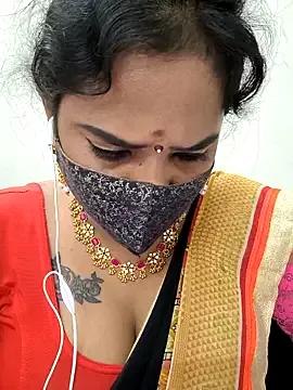 Aliana26 from StripChat