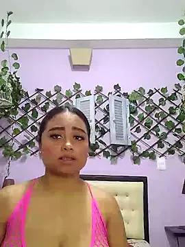 Alice-bolton from StripChat is Freechat