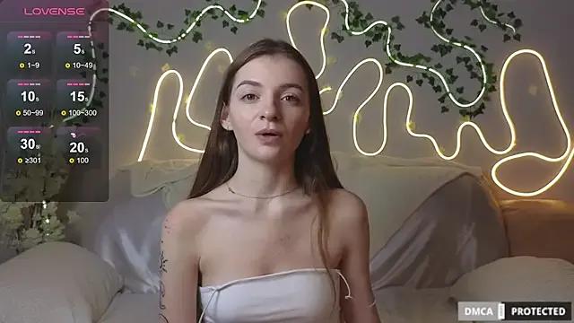 Alice-Meow from StripChat is Freechat