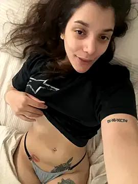 Alice-Rossi from StripChat is Freechat