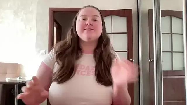 Alice898 from StripChat is Freechat