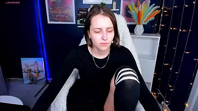 Try our streaming cams variety and talk on a personal level with our adorable girls streamers, showing off their bountiful shapes and dildos.