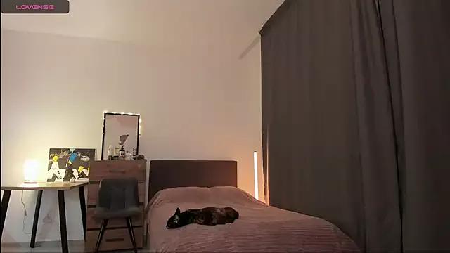 Alice_Dias from StripChat