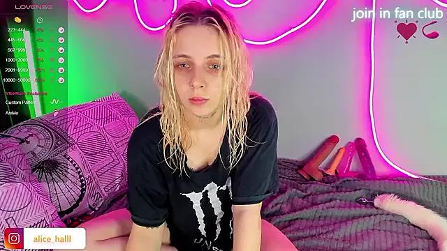 Try our streaming cams variety and talk on a personal level with our adorable girls streamers, showing off their bountiful shapes and dildos.