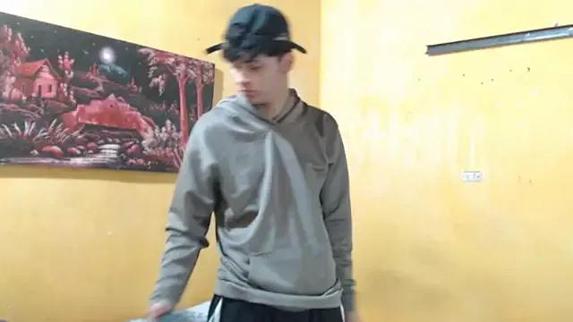 alice_julls from StripChat is Freechat