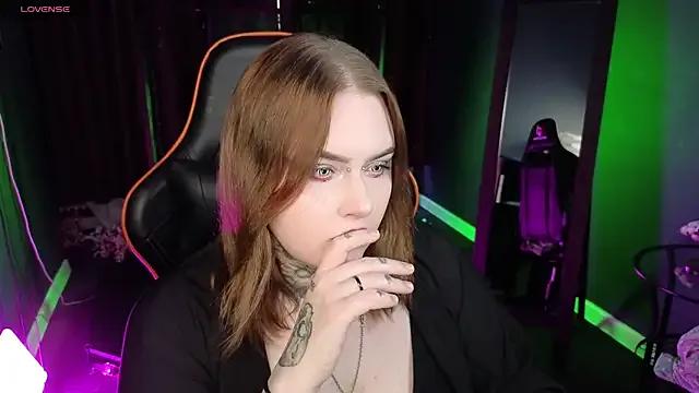 Try our streaming cams variety and talk on a personal level with our adorable girls streamers, showing off their bountiful shapes and dildos.