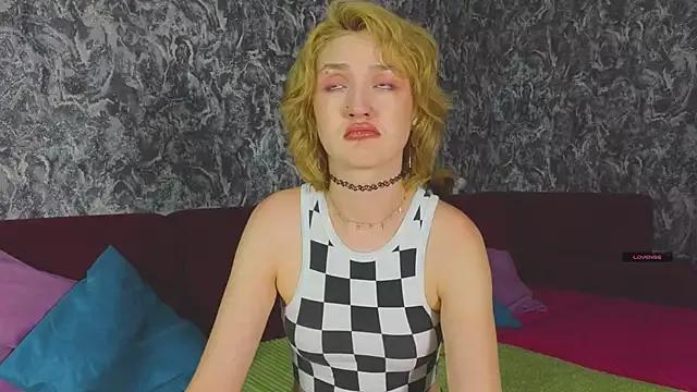 Try our streaming cams variety and talk on a personal level with our adorable girls streamers, showing off their bountiful shapes and dildos.