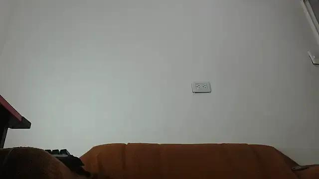 Alice_pussyhairy from StripChat is Freechat