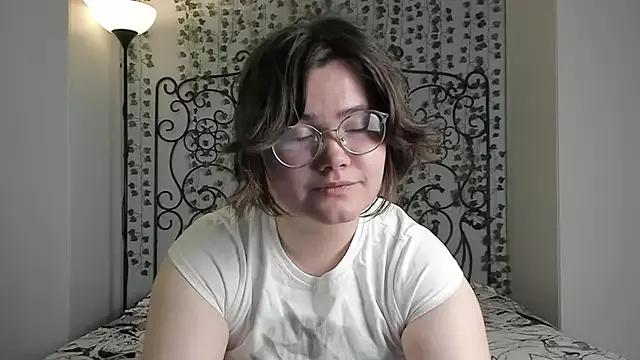 Alice_smile_for_me from StripChat is Freechat
