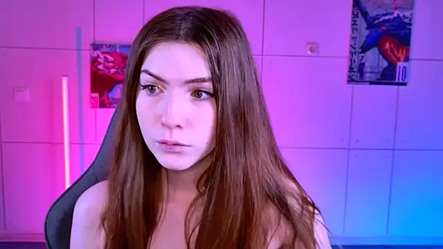 AliceCUNTach from StripChat is Freechat