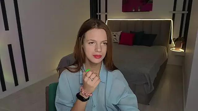 AliceDelaney from StripChat is Freechat