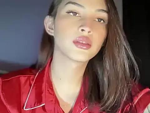 Alicegreenexx from StripChat is Freechat