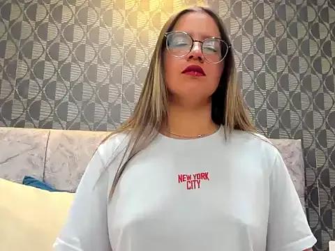 Try our streaming cams variety and talk on a personal level with our adorable girls streamers, showing off their bountiful shapes and dildos.
